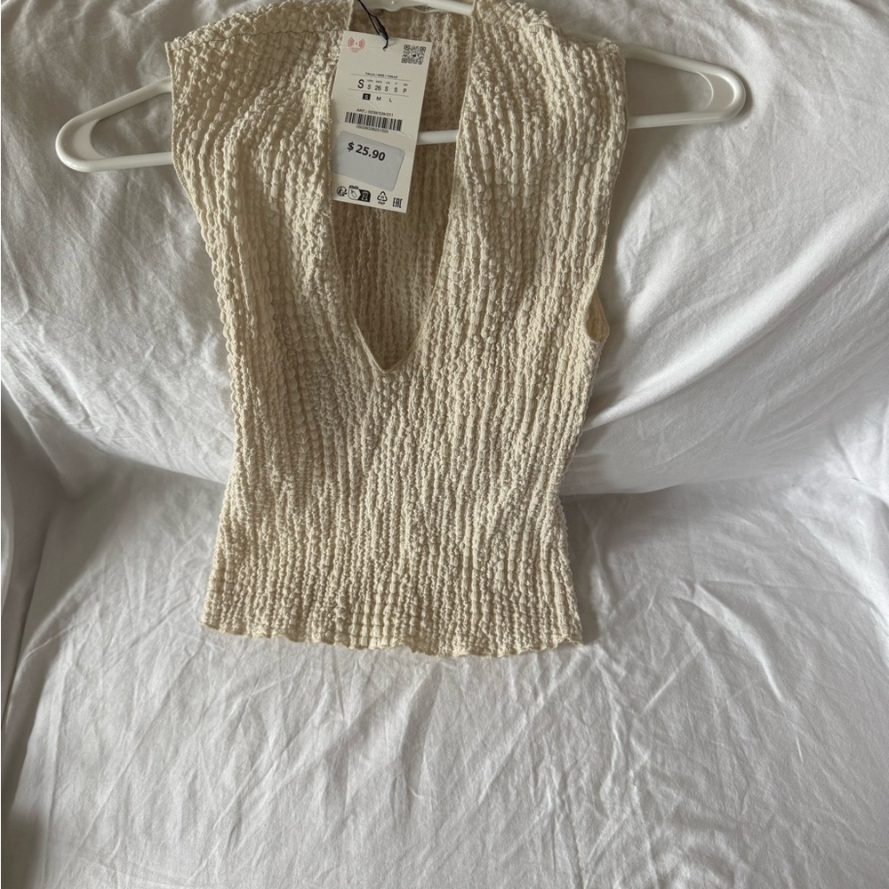 Zara Cream Textured Sleeveless Blouse